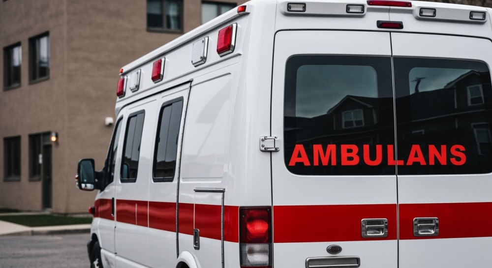 Bezpieczna zima: Dzielnicowy uczy dzieci, jak unikać zagrożeń