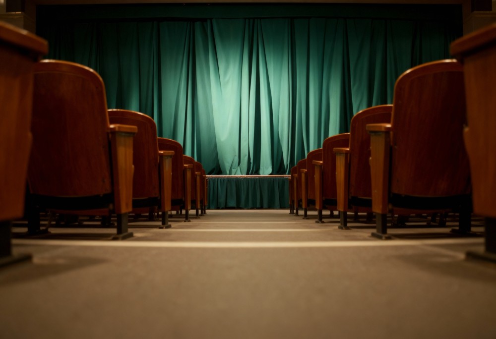 Zimowe spektakle, które musisz zobaczyć w Warszawie!