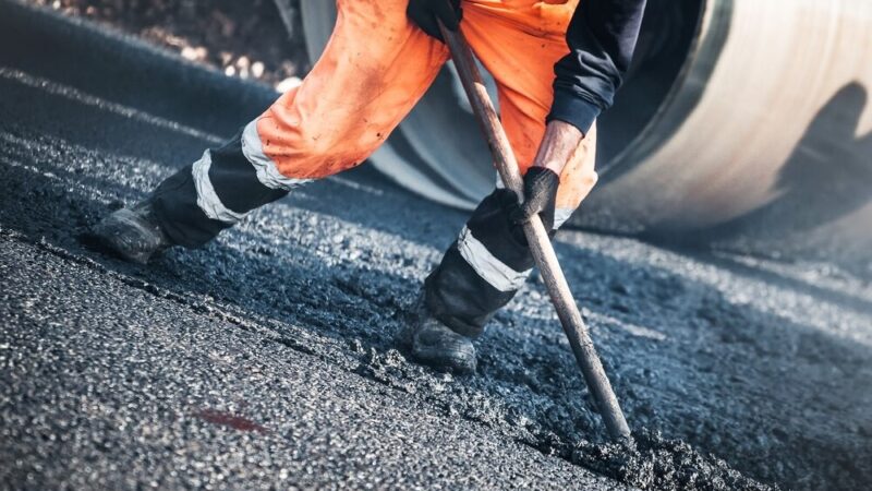 Bezpieczeństwo na warszawskich drogach: Grudniowy raport Pogotowia Drogowego ZDM