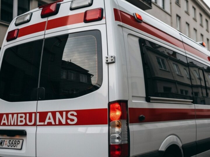 Policja ratuje zagubionego seniora w mroźny dzień