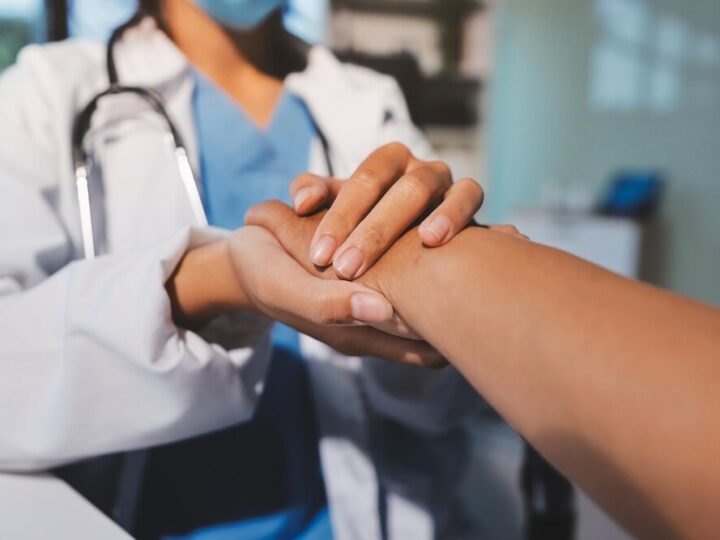 Przedszkolaki poznają tajniki policyjnej służby z sierżantem Borsukiem