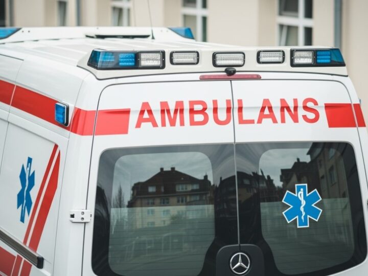 Zimowa interwencja: Policjantka ratuje bezdomnego przed wychłodzeniem