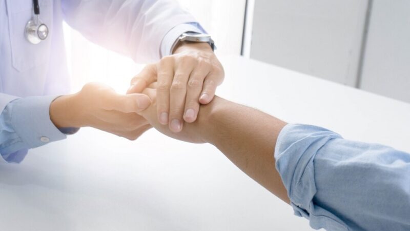 Bezpłatna infolinia Helpline – wsparcie dla rodzin osób z otępieniem!