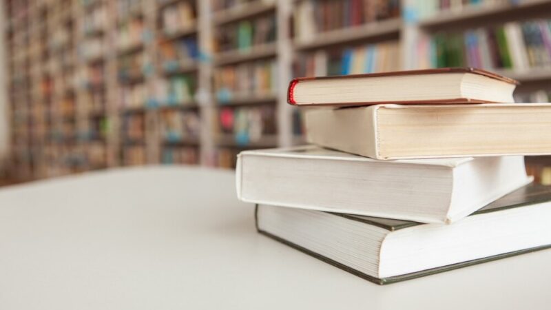 Zwierzęta i literatura: PSYjaciele i KOTY w Bibliotece Zielonej!