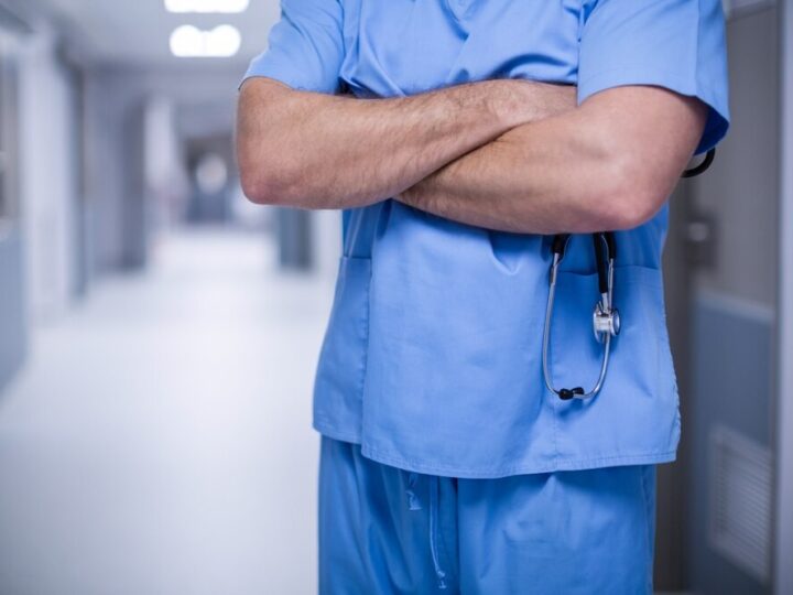 Bezpieczeństwo na wyciągnięcie ręki: Dołącz do Akademii z Komisarzem Zebrą!