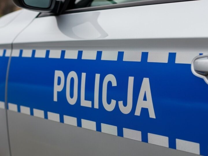 Brutalny napad na 16-latka: Zastraszenie maczetą i kradzież w parku