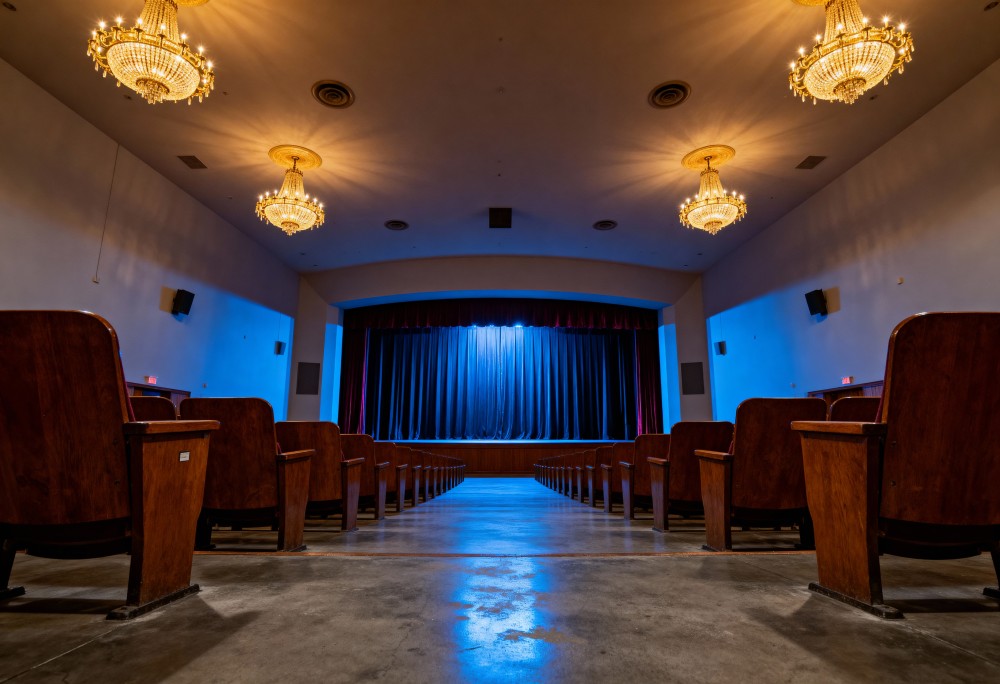 Młodzież z Pragi-Północ łączy sztukę z ważnymi tematami społecznymi