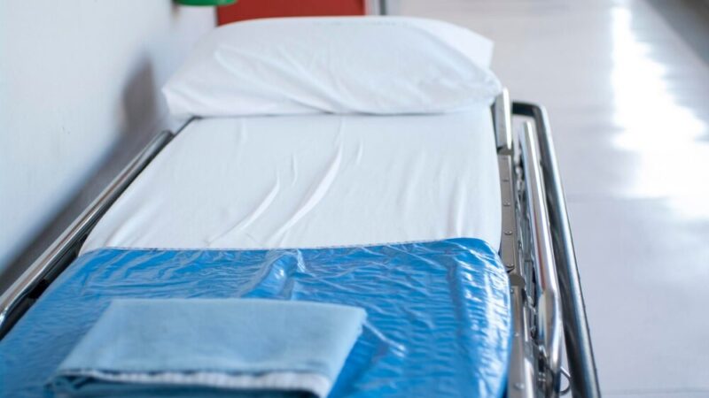 Młodzież uczy się odpowiedzialności: Policjantka w akcji edukacyjnej w szkołach