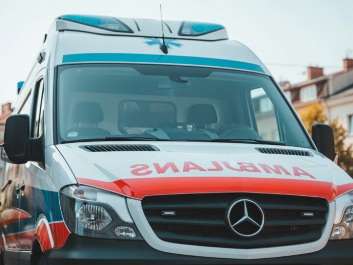 Policyjna pomoc w trudnych warunkach pogodowych