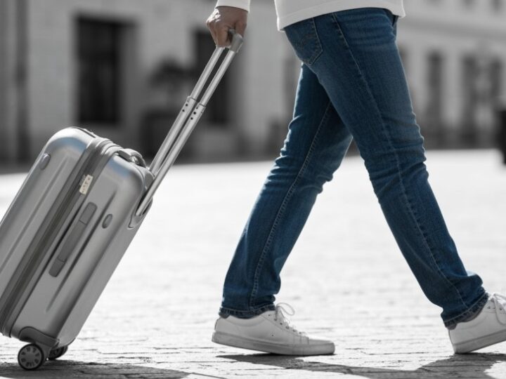 Warszawskie Nocne Zwiedzanie: Magia i Historia w Zasięgu Ręki!