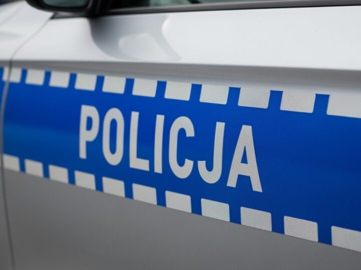 Złodziej z wózkiem w akcji: agresja na parkingu!