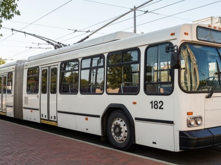 Nowe połączenia autobusowe w Konstancinie-Jeziornie: Linia L21 na horyzoncie!