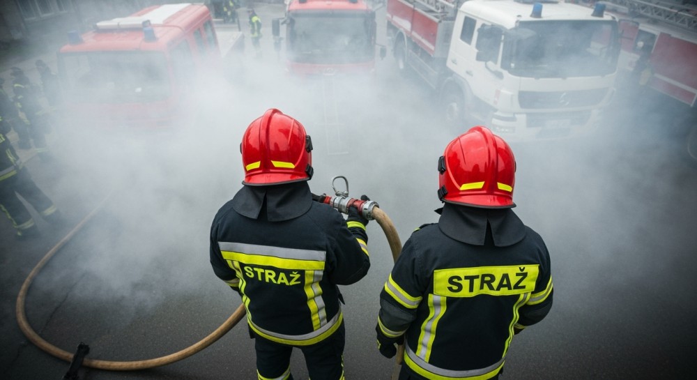 Pożar w Marysinie Wawerskim: nocna walka strażaków z żywiołem