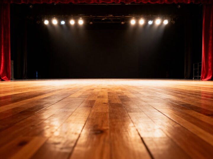 Młodzi Artyści z Zielonej: Teatr w Bibliotece Oczarowuje!