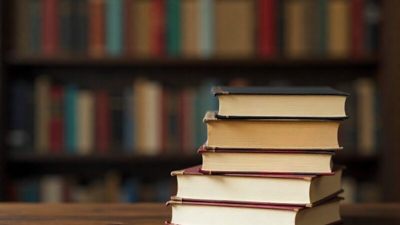 Wiosenne inspiracje w bibliotece – odkryj nowe książki i wydarzenia!