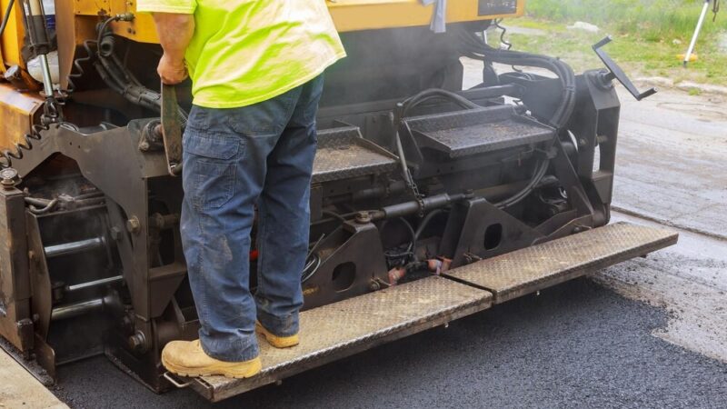 Wiosna przynosi remonty ulic w Warszawie