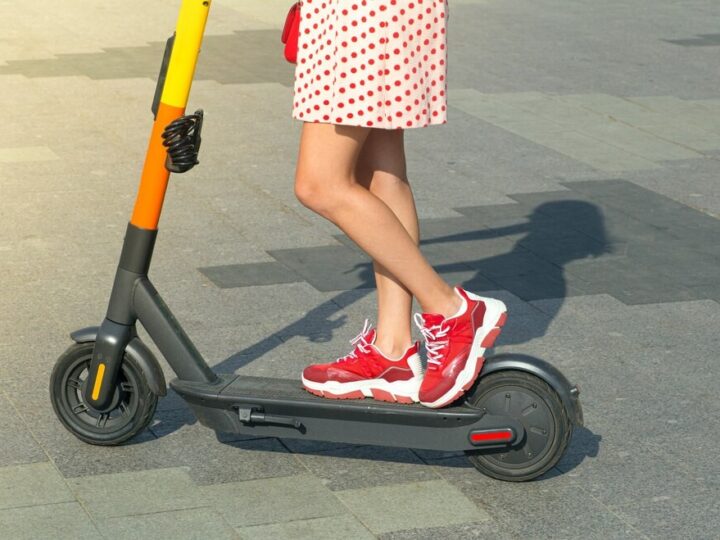 Pijany 50-latek ukarany wysokim mandatem za jazdę hulajnogą