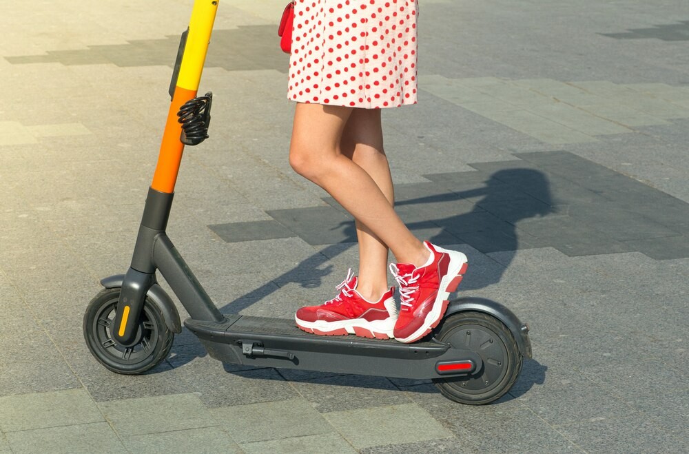 Pijany 50-latek ukarany wysokim mandatem za jazdę hulajnogą