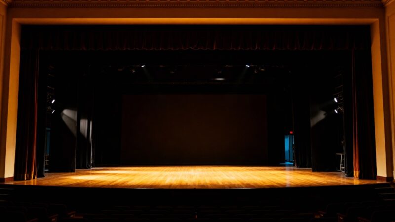 Eko-spektakl dla najmłodszych: zabawa z recyklingiem i żywiołami!