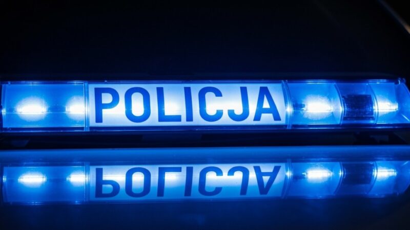 Kierowca bez uprawnień na Moście Siekierkowskim: Policyjna interwencja blokuje ruch