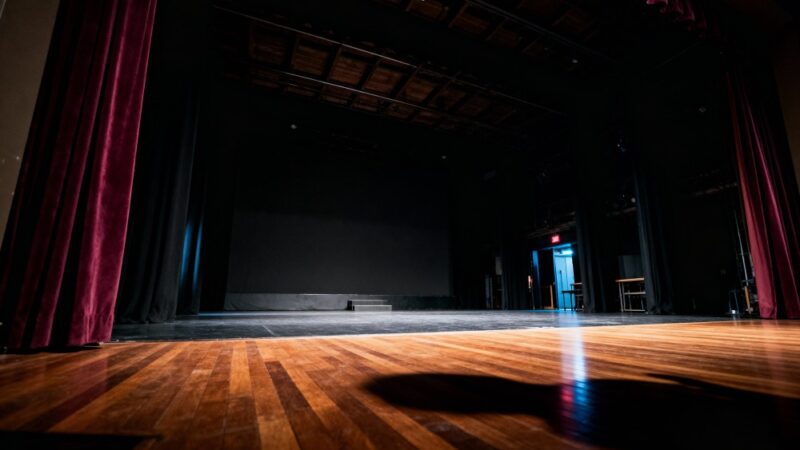 Radziwiłowicz ujawnia sekrety „Człowieka z marmuru” w Wawerskim Centrum Kultury