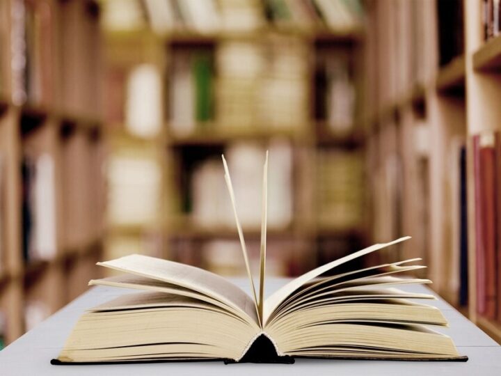 Literackie Odkrycia w Białołęce: Kluby Książki Łączą Mieszkańców