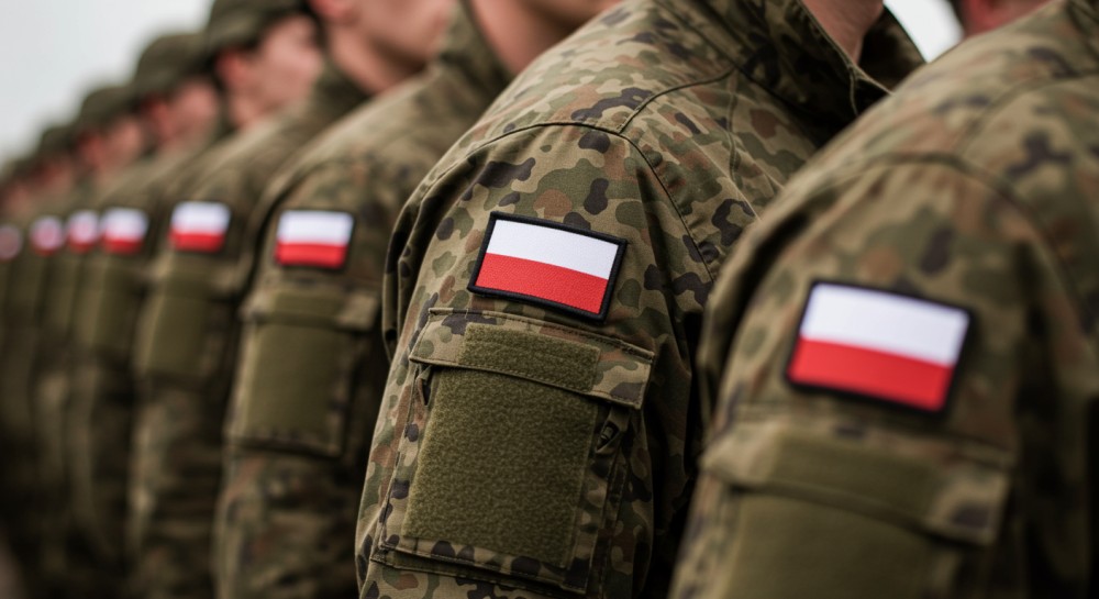 Młodzież mundurowa składa przysięgę na Placu Piłsudskiego