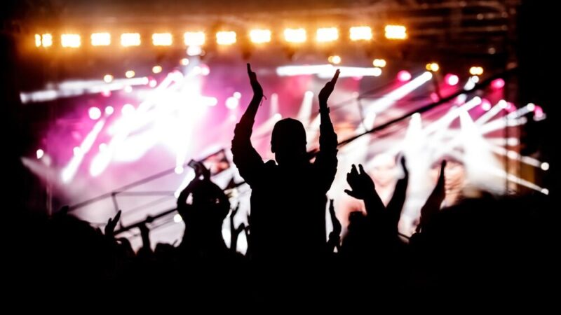 Muzyczne Uniesienia na Pradze-Południe: Emocje i Sztuka w Weekendowym Wydaniu