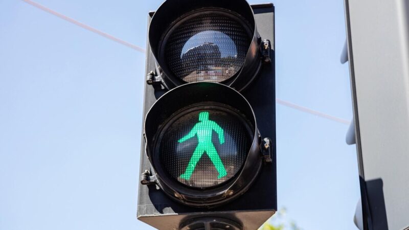 Bezpieczniejsze przejścia dla pieszych w Miejskiej Woli dzięki nowemu oświetleniu