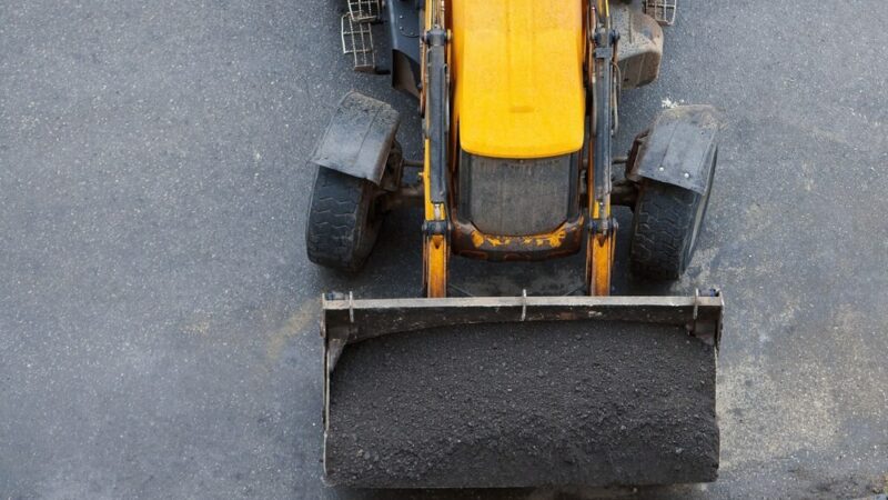 Al. Krakowska z nowym asfaltem: komfort jazdy wraca na prawe pasy!