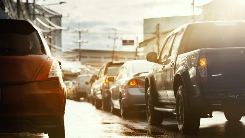 Utrudnienia w centrum: Przemarsze zmieniają ruch w niedzielę