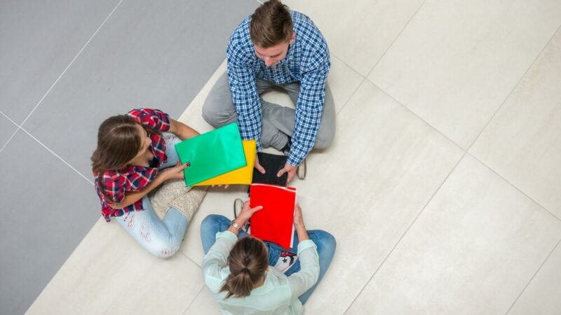 Przygody Adelki: Magia warsztatów w bibliotece Nautilus dla najmłodszych!