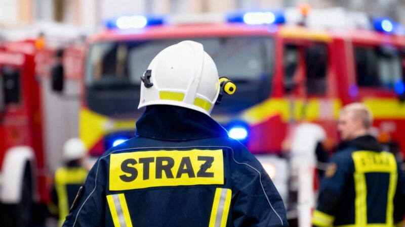 Warszawscy strażacy doskonalą umiejętności w budynku INTRACO