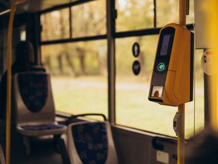 Nowe zasady ruchu na Ochocie – autobus 157 wraca na właściwą trasę!