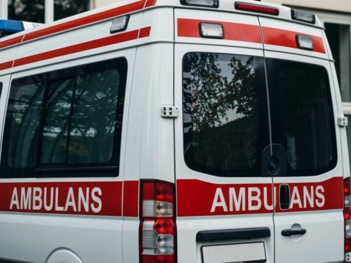 Policjanci z Włoch uratowali życie 65-latkowi z płonącego pustostanu