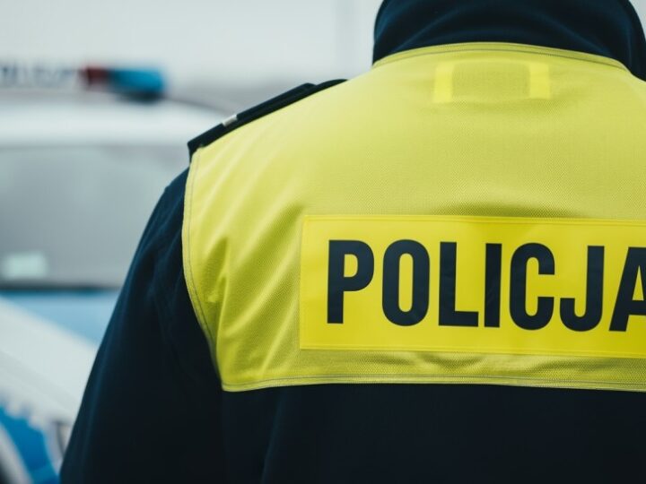 Nastolatek na nielegalnym elektrycznym crossie zatrzymany przez policję w Józefowie