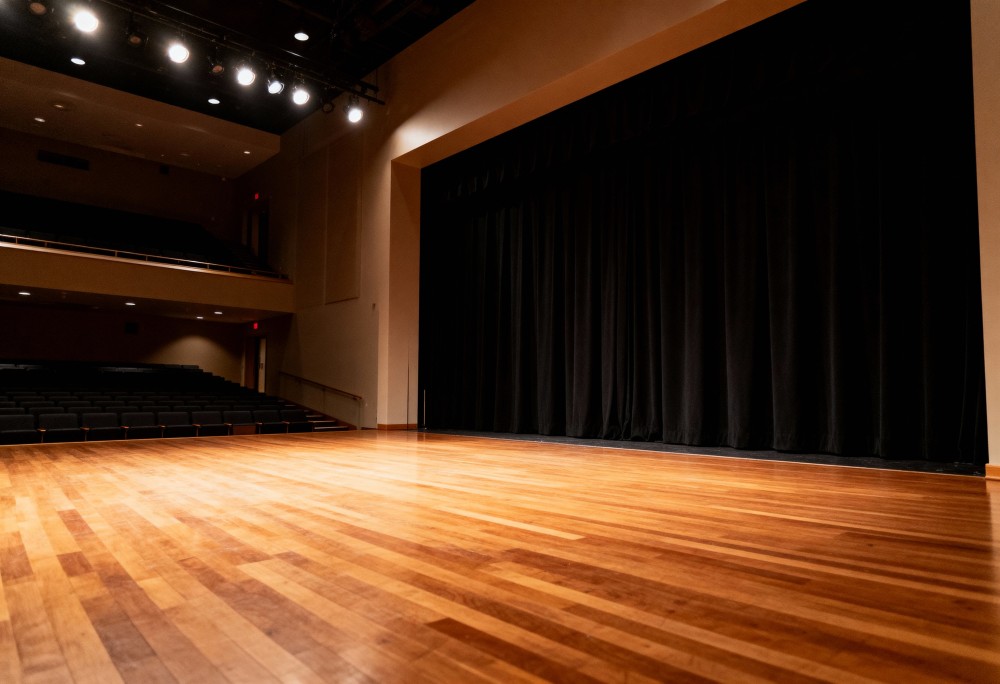 Młodzież z Żoliborza przeciw hejtingowi: Inicjatywa STOP HEJT w Teatrze Komedia