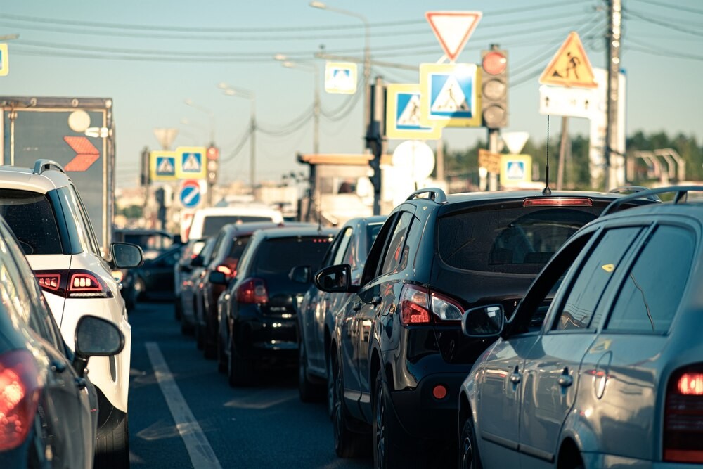 Koncert Foo Fighters zmienia ruch w Warszawie: Co musisz wiedzieć?