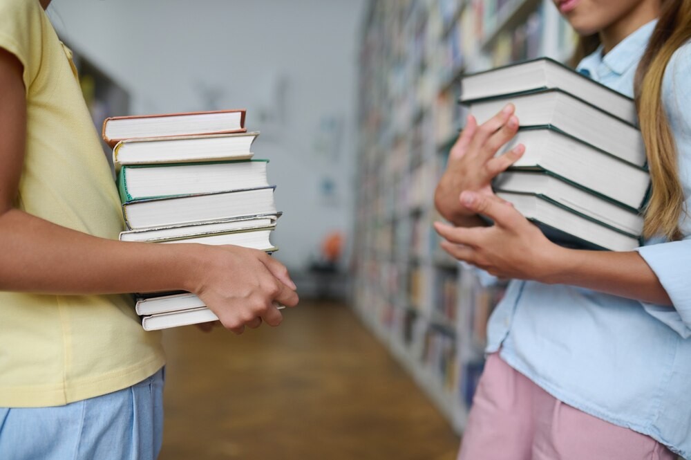 Edukacja przez zabawę: Bezpieczeństwo na wakacjach z warszawską strażą miejską