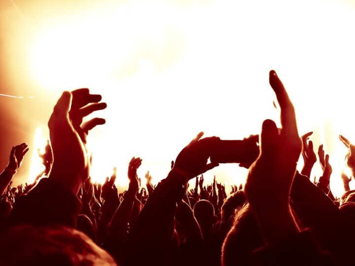Jazzowy wieczór na plaży: Pożegnaj lato w rytmie dźwięków!