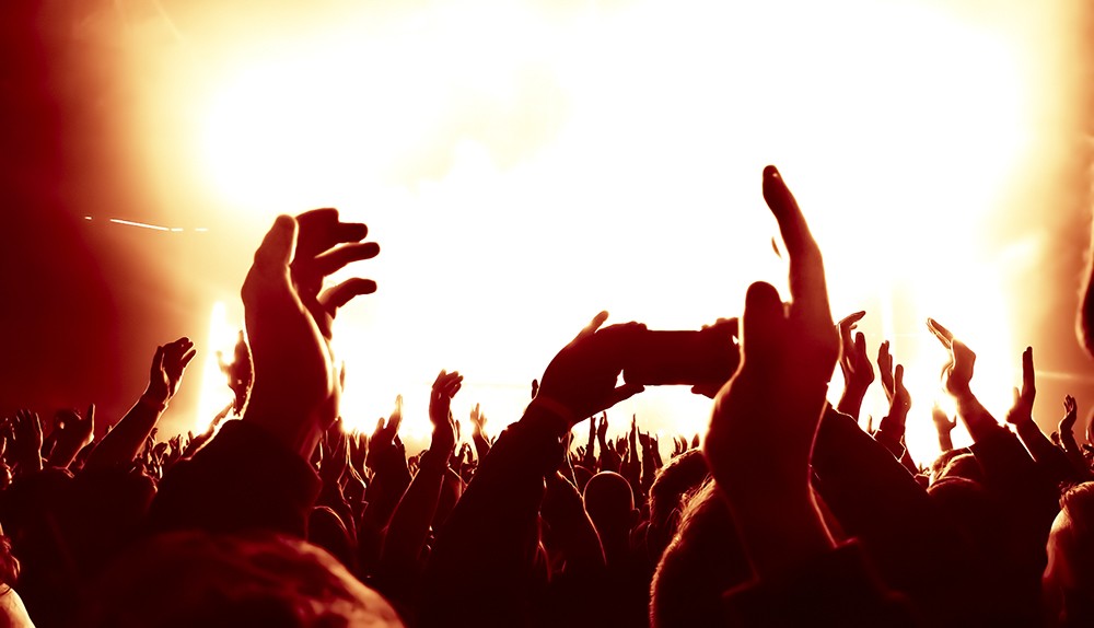 Jazzowy wieczór na plaży: Pożegnaj lato w rytmie dźwięków!