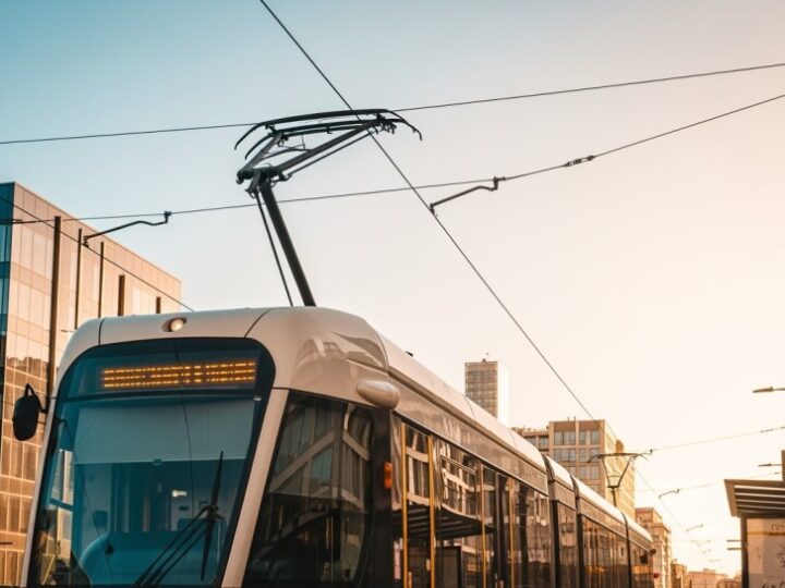 Warszawskie tramwaje: Ikony historii na nowo odkryte