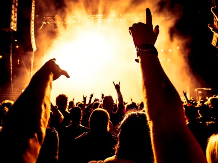 Muzyczny Festiwal na Placu Zamkowym: Tradycja Spotyka Nowoczesność