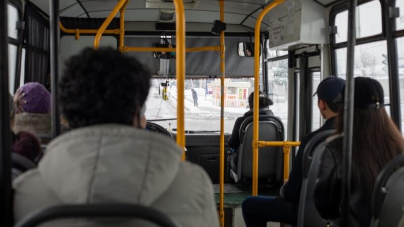 Elektryczny Irizar na warszawskich ulicach – przyszłość transportu w stolicy!
