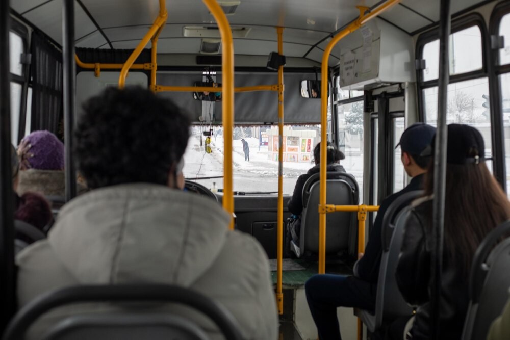 Elektryczny Irizar na warszawskich ulicach – przyszłość transportu w stolicy!