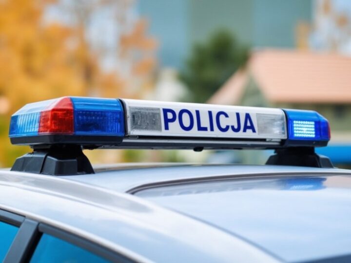 Mężczyzna ukrył się przed policją, miał przy sobie narkotyki