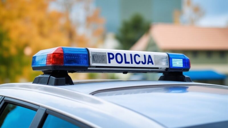 Mężczyzna ukrył się przed policją, miał przy sobie narkotyki