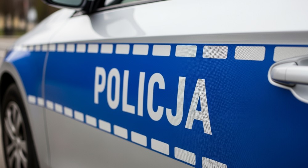 Nocny pościg w Warszawie: mężczyzna uciekał przed policją i kończy w kolizji