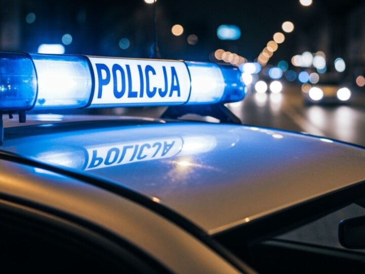 Młody kierowca stracił prawo jazdy za niebezpieczne popisy na drodze