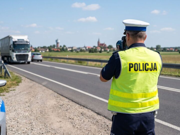 Kierowca Audi z prędkością 134 km/h w pobliżu szkoły – kolejny wypadek w Ostrowie!
